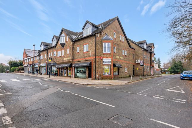 Thumbnail Flat to rent in High Street, Sunninghill, Ascot