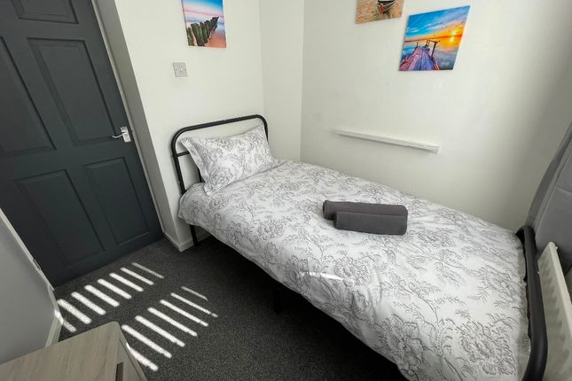 Flat to rent in Jackson Street, North Shields