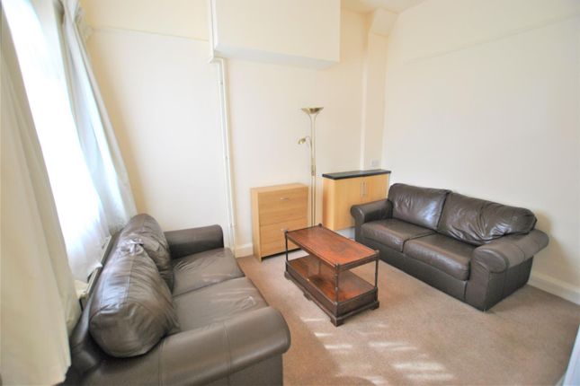 .7A, Dellfield Parade, Uxbridge photo 4