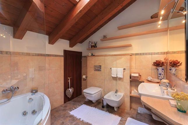 Apartment for sale in Nebbiuno, Piemonte, 28010, Italy
