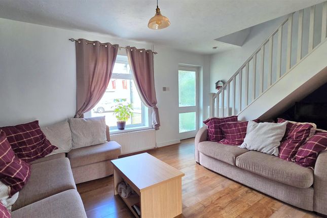19, Debnam Close, Belton photo 2