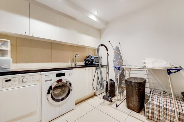 Flat to rent in Bishops Wharf House, 51 Parkgate Road