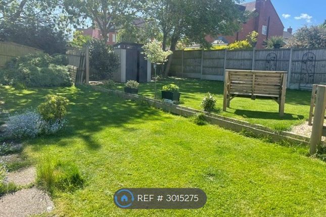 Woodland Avenue, Burbage, Hinckley photo 2