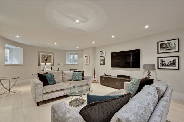 Flat for sale in Milbourne House, Princess Square, Esher, Surrey