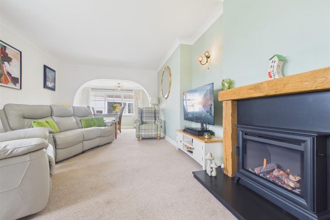 1, Lichfield Drive, Stafford photo 2