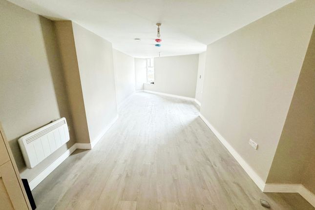 Flat 12, 32-38, Piccadilly, Staffordshire photo 4