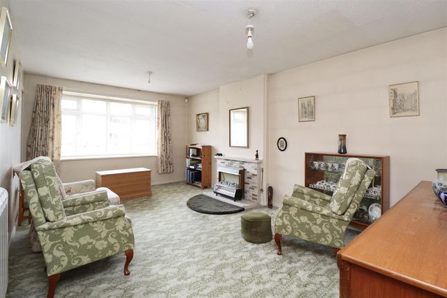 8, Tostig Close, York photo 4