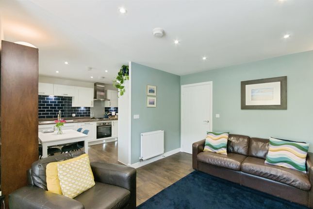 16, Blackberry Drive, HAYWARDS HEATH photo 4