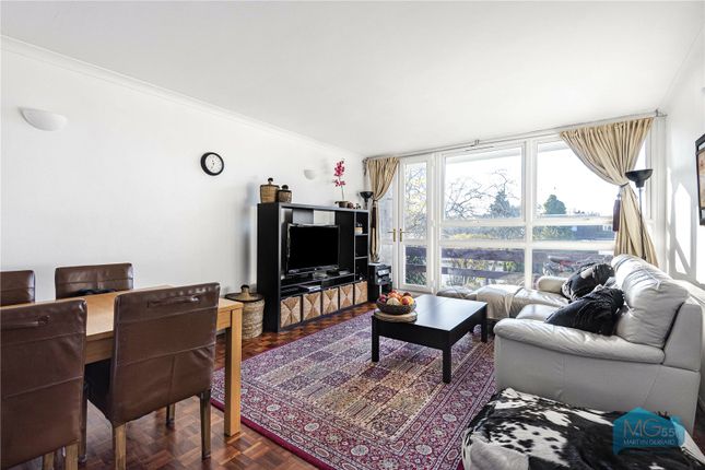 Thumbnail Flat to rent in Highgate Edge, Great North Road, London