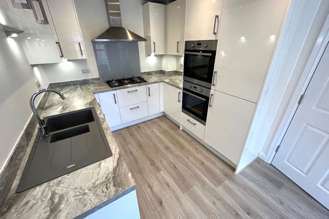 5, Kestrel Road, Preston photo 3