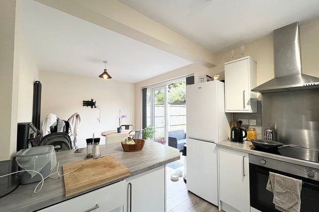 325, Moorside Road, Manchester photo 4