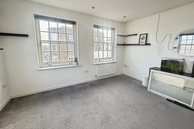 Flat 3, 91-95, High Street, Herne Bay photo 4