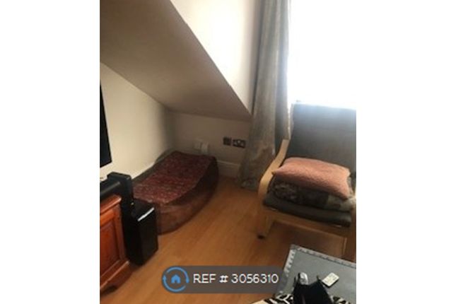 Top Floor Flat  Viewing Recommended, Granada Road, Southsea photo 3