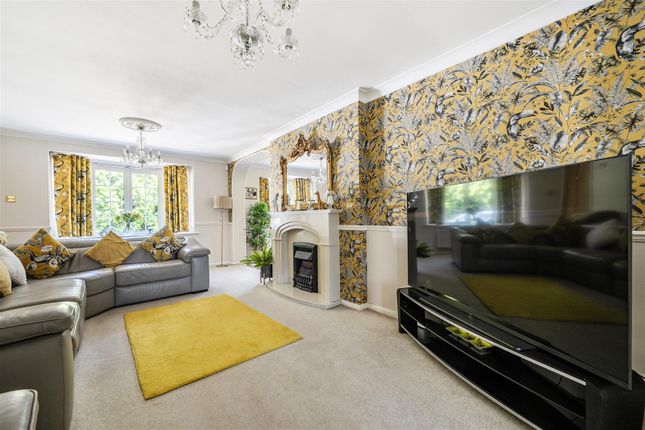 Brokers, Eversley Road, Arborfield Cross photo 2