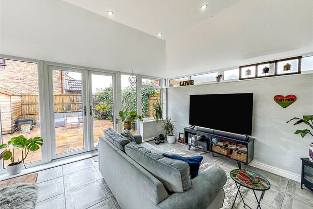 18, Montondale, Eccles photo 2