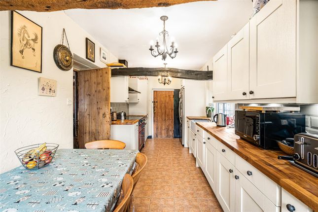Pound Cottage, Kentisbeare, Cullompton photo 4