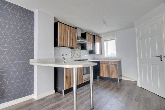 52, Chartwell Gardens, Kingswood photo 3