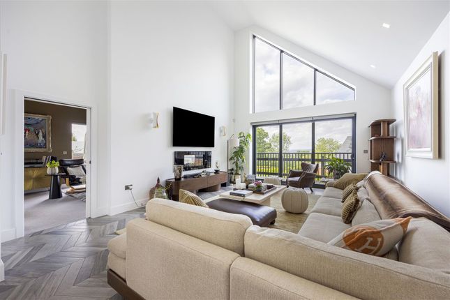 Lancaster House, 2 Sovereign View, Cheltenham photo 3