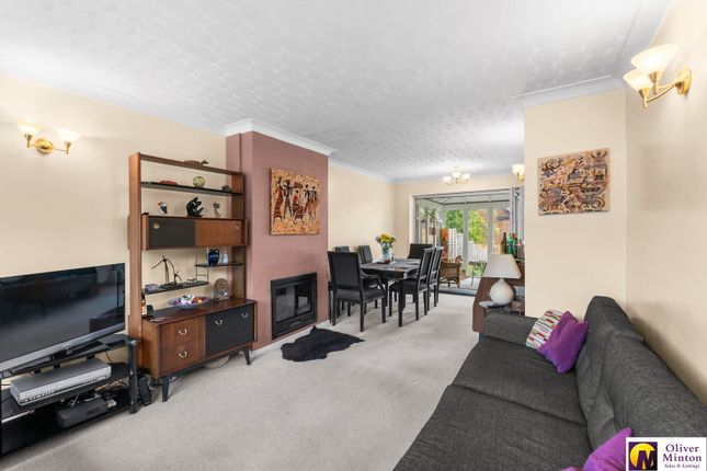16, Durham Close, Stanstead Abbotts photo 5
