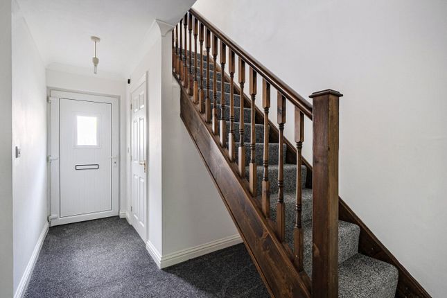 7, Samuel Court, Somerset photo 2