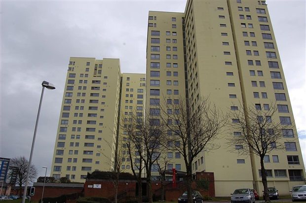 Flat for sale in Sandown Court, Preston