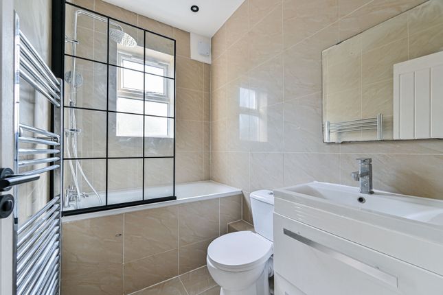 2-bed house on Derinton Road, Tooting Bec, £3,750/mo