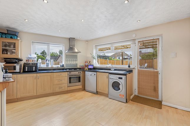 28, Beech Crescent, Kidlington photo 4