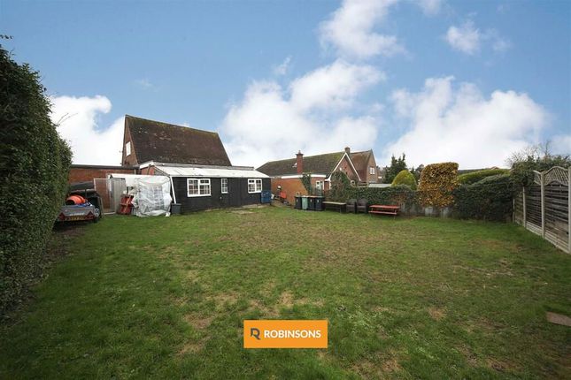 Detached house for sale in Lockhart Close, Dunstable