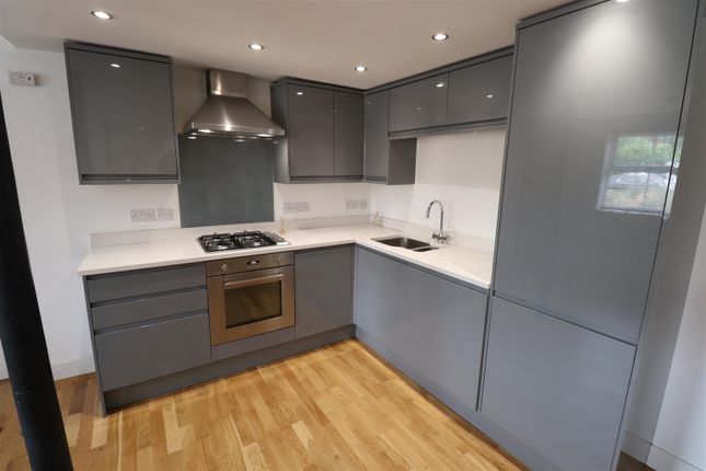 Flat for sale in Stockley Street, Abington, Northampton