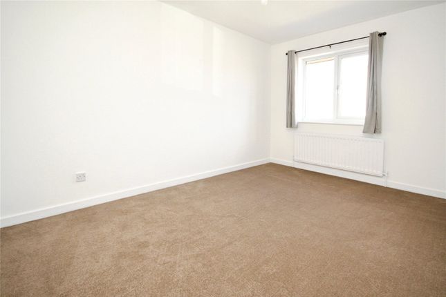 38, Page Close, Dagenham photo 5