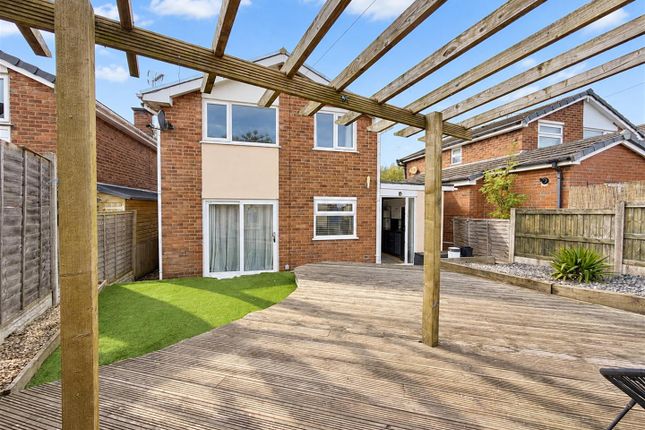 17, Llay Court Estate, Wrexham photo 4