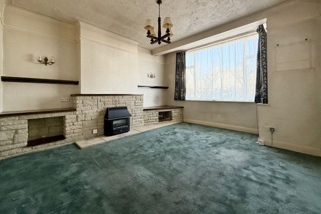 24, Queensville Road, Clapham Park photo 2