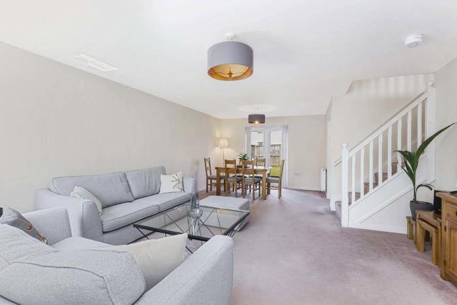 18, Penicuik Drive, Carntyne photo 4