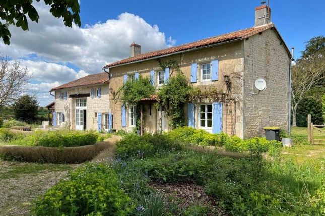 Thumbnail Property for sale in Lizant, Poitou-Charentes, 86400, France