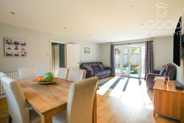 29, Rosebay Gardens, Soham photo 3