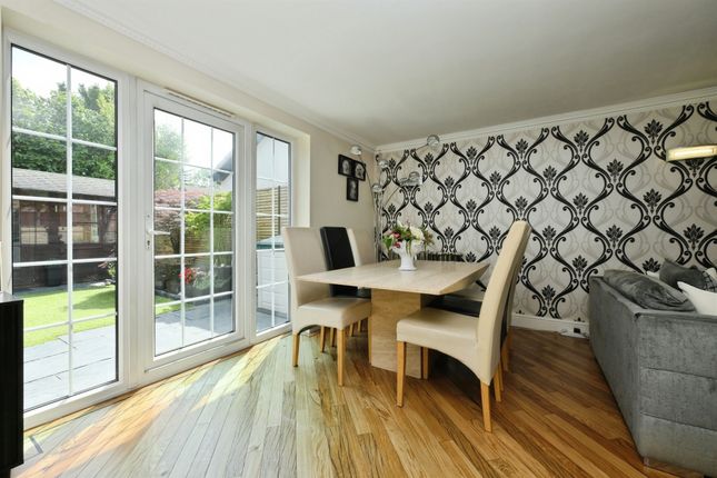 20, High Wood Road, Hoddesdon photo 4