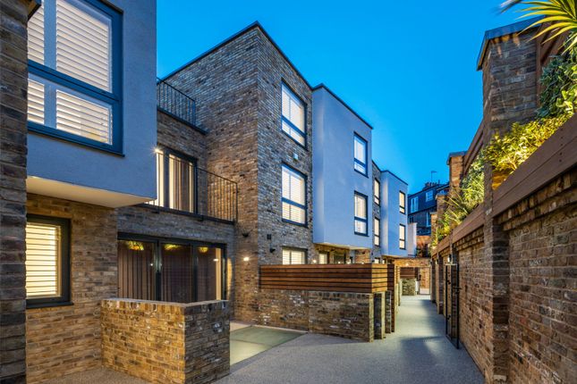 Thumbnail Mews house for sale in Coachworks Mews, London