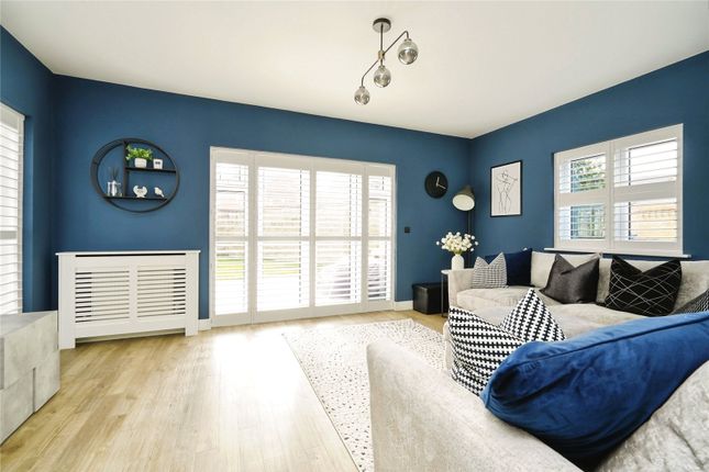 12, Violet Close, Bicester photo 2