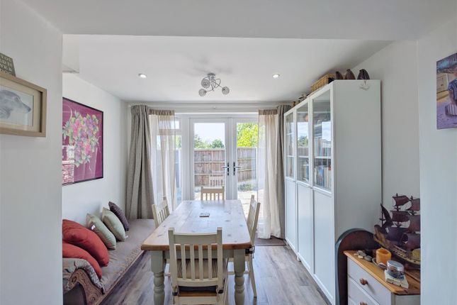 Redland Cottage, Church Walk, Lydney photo 4