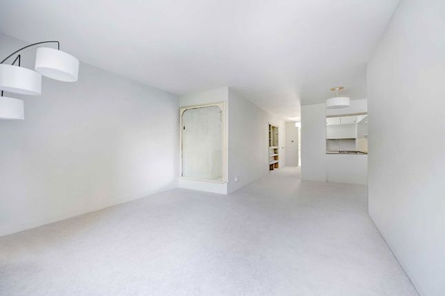 Flat 78, Thomas More House, Thomas More House, London photo 4