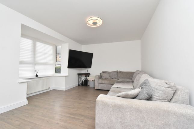 32 Knights Way, St. Ives photo 2