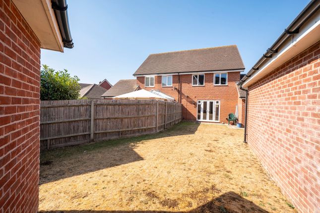 5 Copper Box Close, Andover photo 4