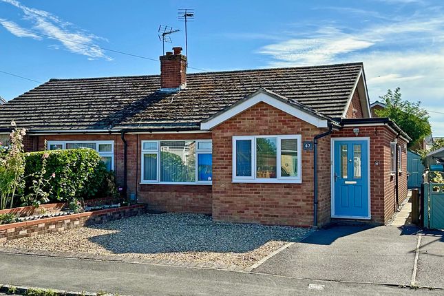 Thumbnail Bungalow for sale in Blacklands Road, Benson, Wallingford