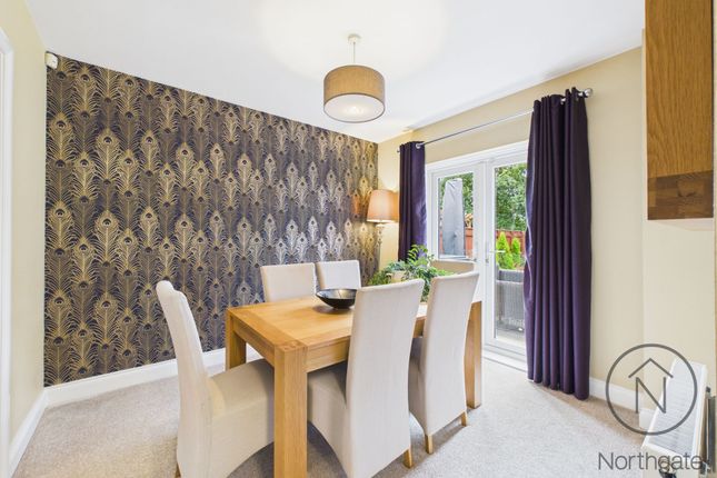3 Youens Crescent, Newton Aycliffe photo 4