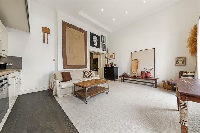 2 bed flat for sale in St. Georges Drive, London SW1V