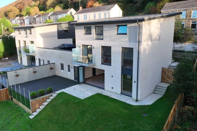 Property For Sale In Bryn Morgrug Alltwen Pontardawe Swansea Sa8