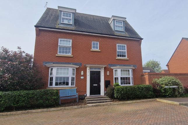 Thumbnail Detached house for sale in The Squirrels, Whitchurch