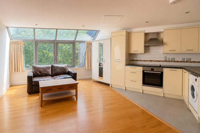 Flat 1, 27, Regent Terrace, Cambridge photo 3