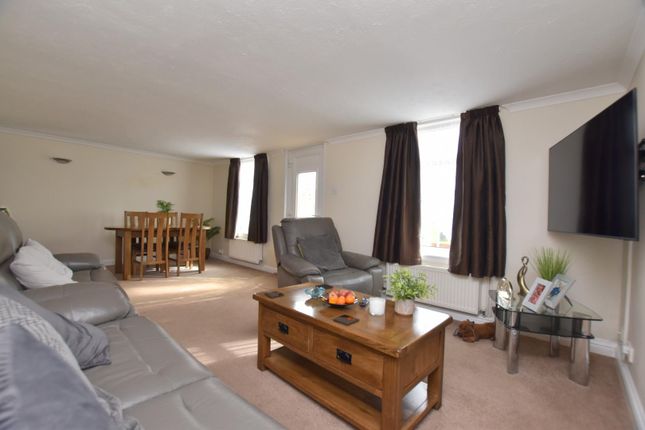 12, Skinner Road, Lydd photo 2