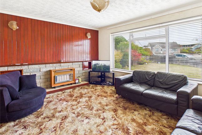 2, Pond Meadow, Milford Haven photo 3